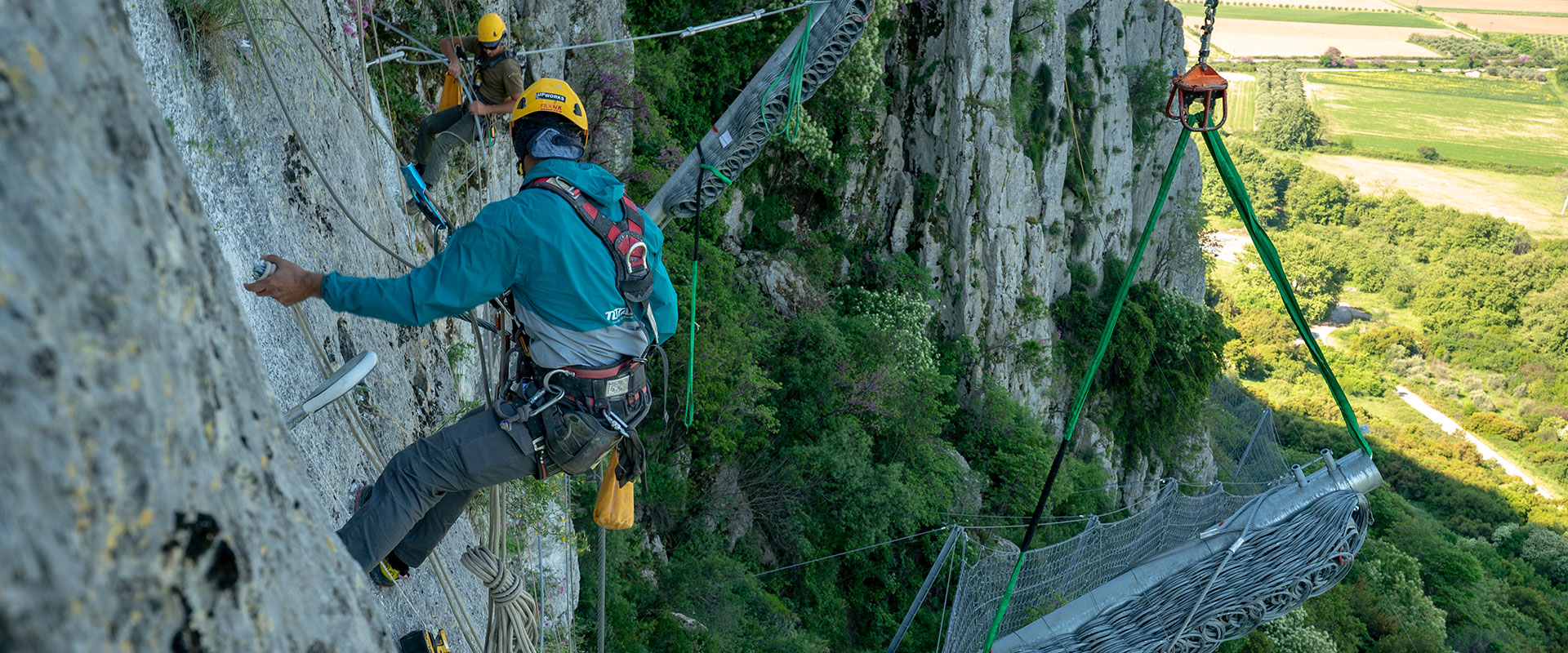 Βραχοπροστασία στο Σπήλαιο Θεόπετρας, Ν. Τρικάλων