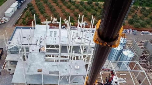 Ανέγερση μεταλλικού κτιρίου στην περιοχή Λατζιμάς Ρεθύμνου.